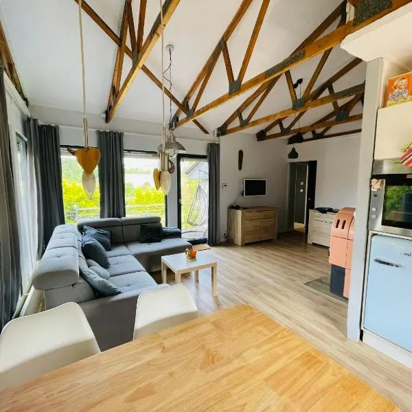 Ferienhaus am Hennesee, hotel in Meschede