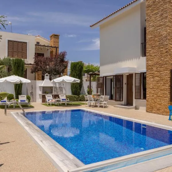 Ayia Napa Luxury Seaside Villa Ionion H15, מלון באיה נאפה
