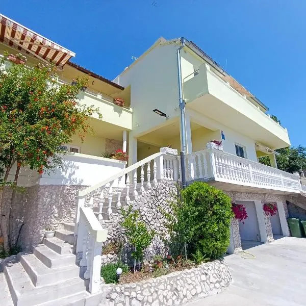 Apartments Miocic, hotel v destinaci Ražanac