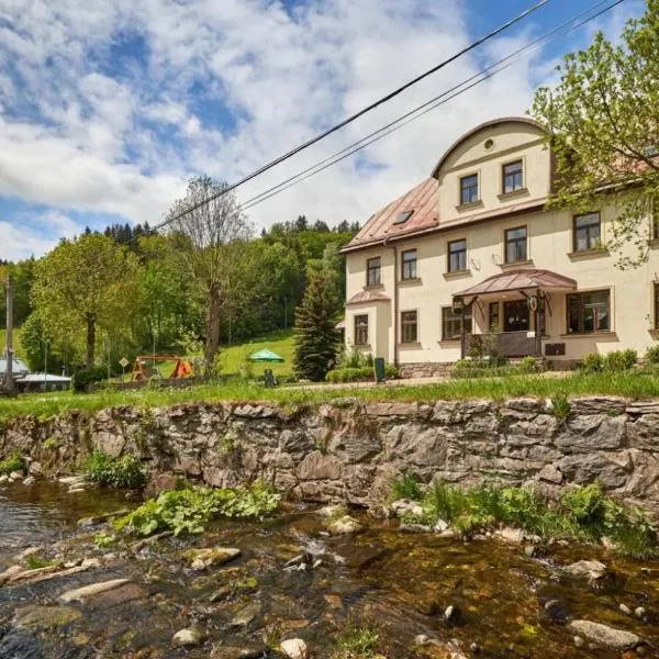BOUDA MORAVA, hotel v Dolním Dvoře