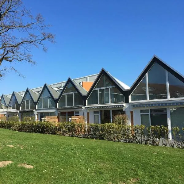 Küstenbude Pool&Sauna โรงแรมในเกรอมิทซ์