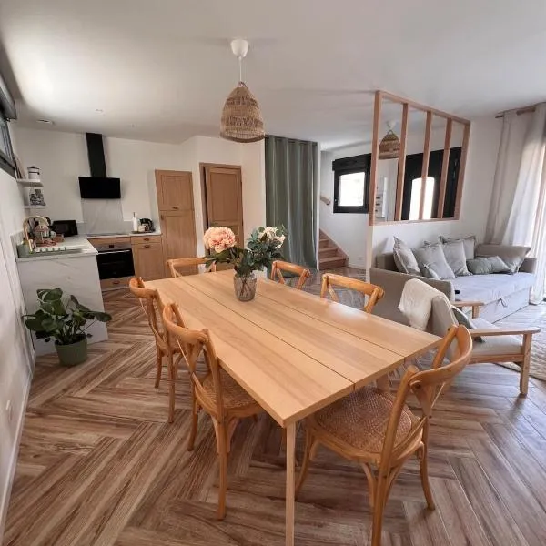 Joli gîte familial, hotel em Airan