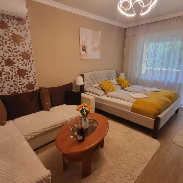 Jókai Apartman Szarvas – hotel w mieście Szarvas