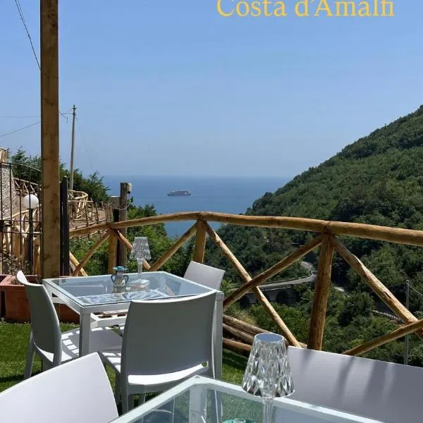 Rooms Hub Costa d'Amalfi - Vietri sul Mare, hotel v destinaci Vietri