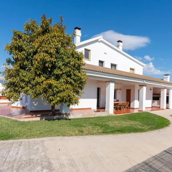 Lo Ribé - Casa gran amb Piscina a la vora del riu Ebre، فندق في ديلتيبري