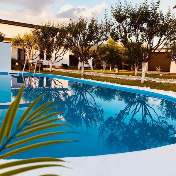 Villa Una Dalia Bihać, hotel v destinaci Golubić