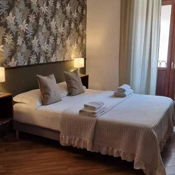 Antica Dimora San Crisante - centro storico, hotel v destinaci LʼAquila
