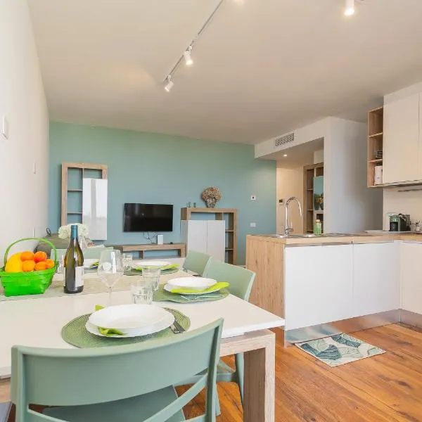 Verdica10 LUXURY HOME - City View & Private Parking, hotel a Bari