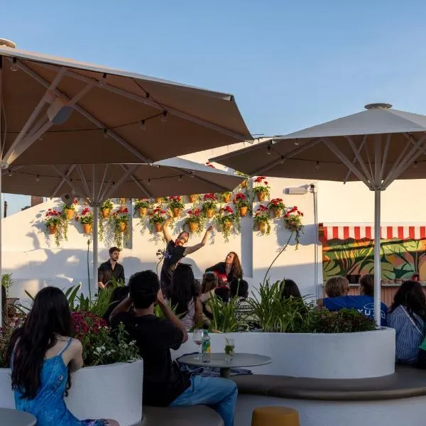The Loft House Sevilla, hotel v destinaci Seville