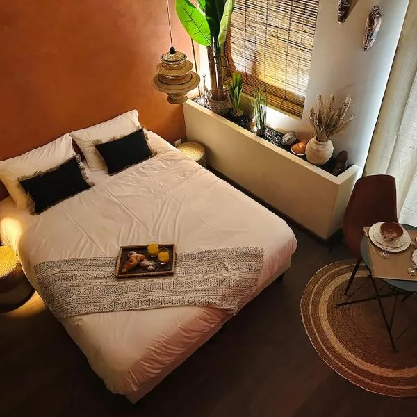 Le Jacaranda - Suite africaine - Sauna & Netflix, hotel v destinácii Sérignan