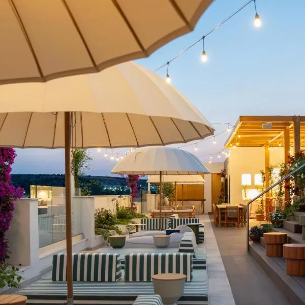 LIV & CO Suites & Villas, hotel v destinaci Voroklini