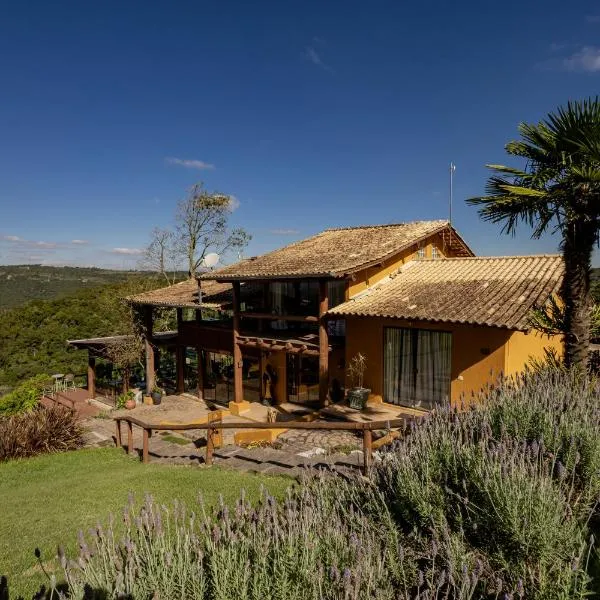 Varshana Hotel, hotel in Campo Largo