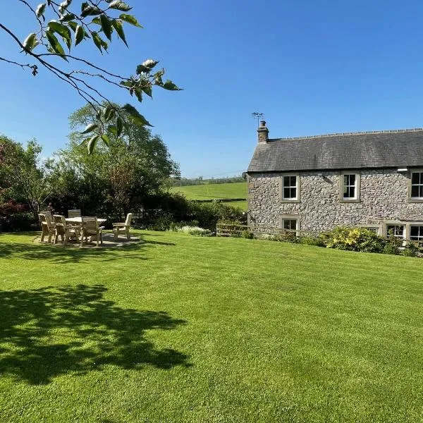 Luxurious Granny House Bell Busk in Malhamdale, Hotel in Skipton