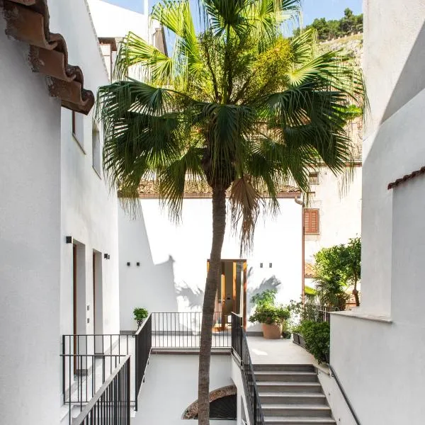 Palazzo Botta Suites, hotel di Cefalù