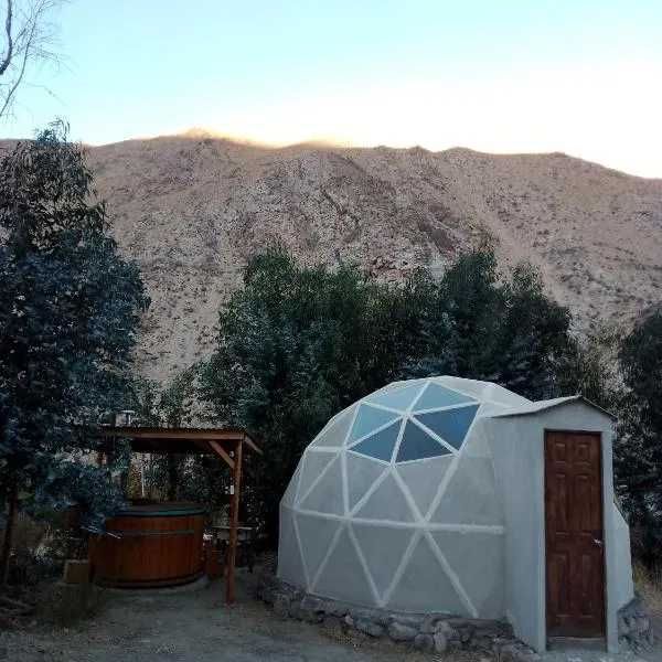 Hermoso Domo privado para 2 personas -Cochiguaz -Valle de Elqui, hotel in Paihuano