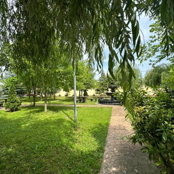Complex Trans Bitum, hotel in Ip