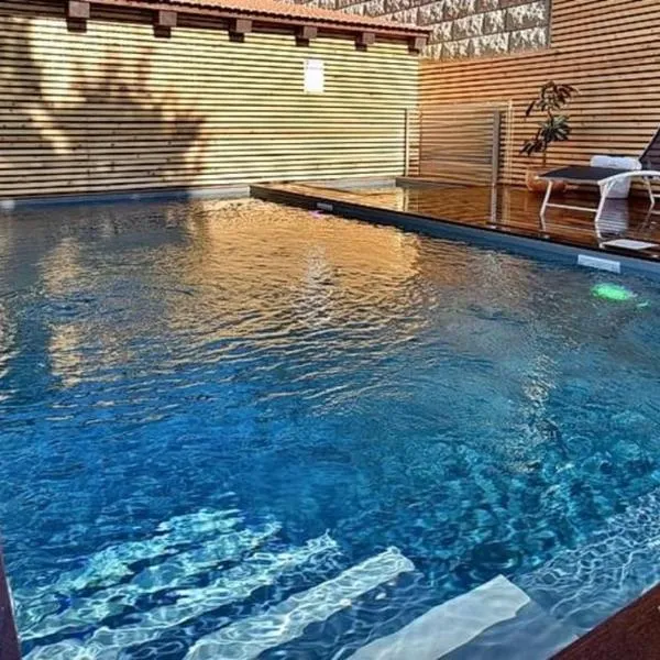 פנינת הפסגה - סוויטות בוטיק יוקרתיות, hotel v destinaci Biriyya