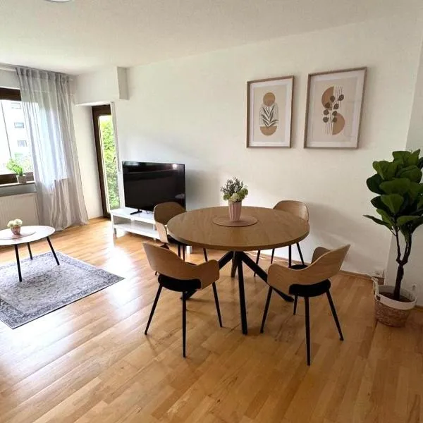 ST-Apartment Charming 4 mit Terrasse، فندق في غايزلينغن آن در اشتايغه