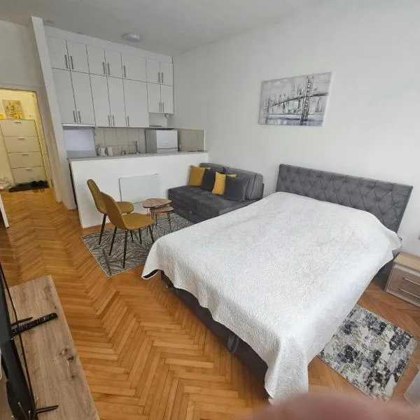 GiV Apartman, hotel v destinaci Prijedor