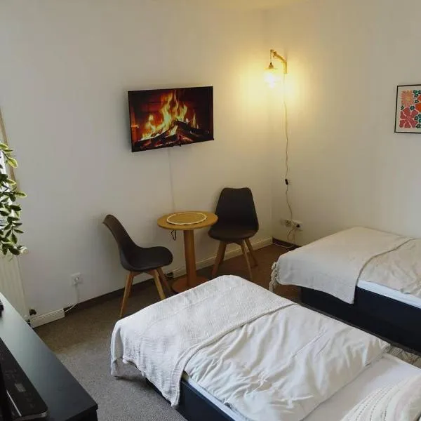 Aparthotel Zur Linde - by Willms & Schömer eG, hotel v destinaci Euskirchen