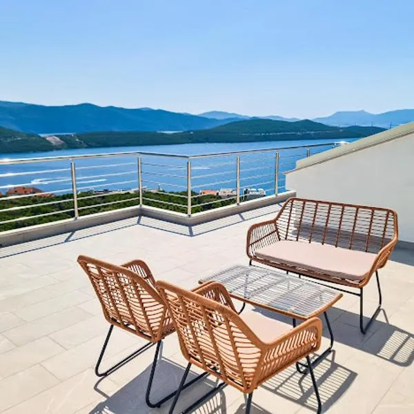 Luxoria, khách sạn ở Neum