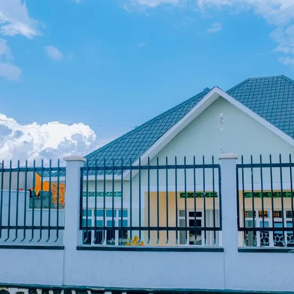 Blue Moon Apartment, hotel in Ruhengeri