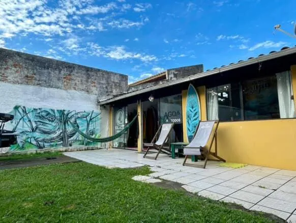 WATERMAN Surf Camp Hospedagem e Escola de Surf, Kitesurf, SUP em Florianópolis, hotel en Florianópolis