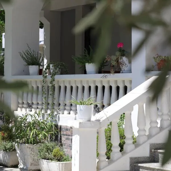 Megan's Villa, hotel v destinaci Durrës