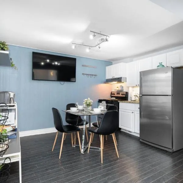 Stylish Ottawa Getaway for 6, hotel in Ottawa