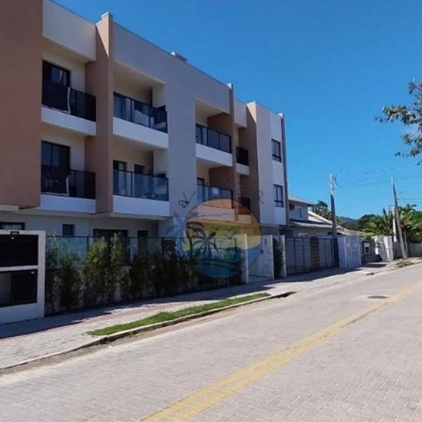 Apartamento próximo a praia e comércio em geral com 03 Dormitórios