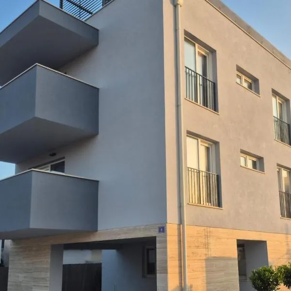 Adria Vir, ξενοδοχείο σε Vir