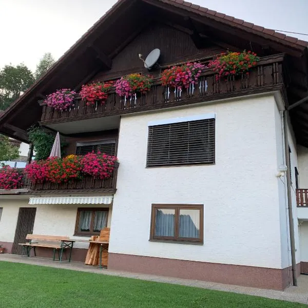 Haus Ernestine, hotel em Sankt Urban