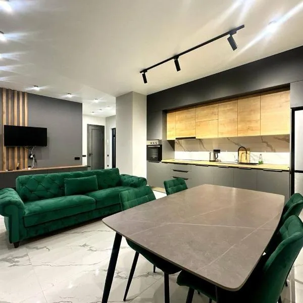 A&M Apartaments GREY - New Building, hotel in Yerevan