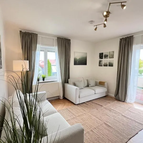 ZORO - 4 Zimmer- Küche - Balkon, hotel a Memmingerberg