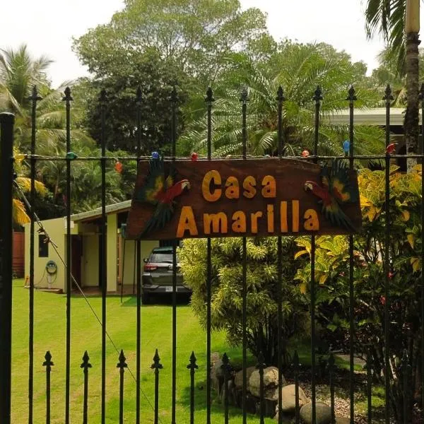 Casa Amarilla, hotel in Esterillos