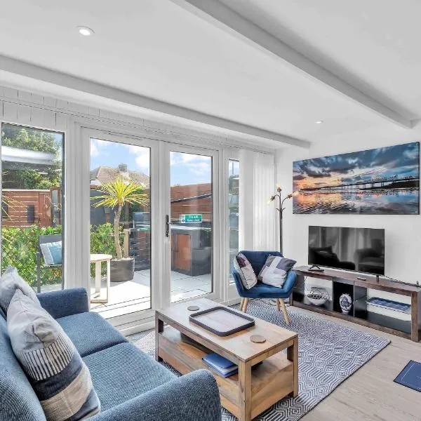 Garden Room With Parking By My Getaways, מלון בלנסינג