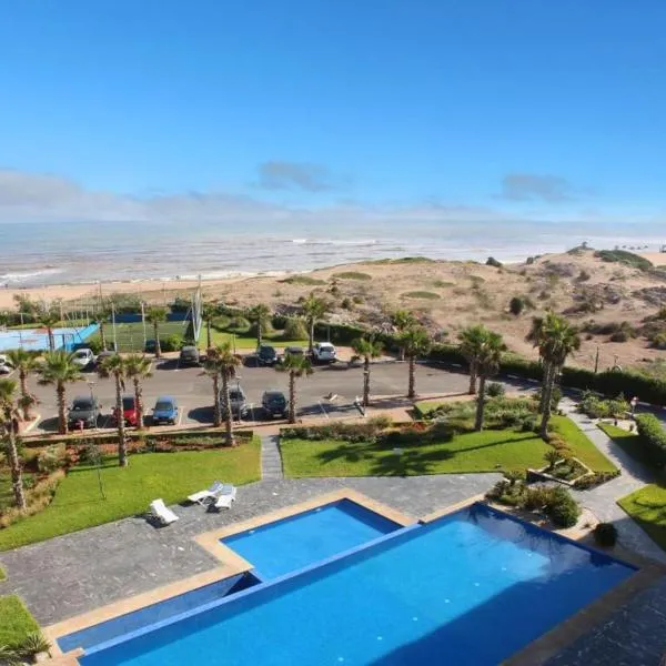 GARDEN BAY Appartement Luxe Front de Mer à Tamaris Sidi Rahal, Plage Privée, Piscine et Loisirs, хотел в Tamaris