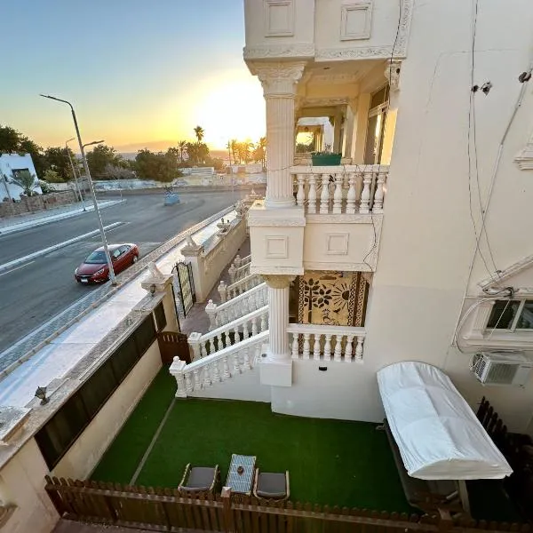 Lucky house dahab, hotel v destinaci Dahab