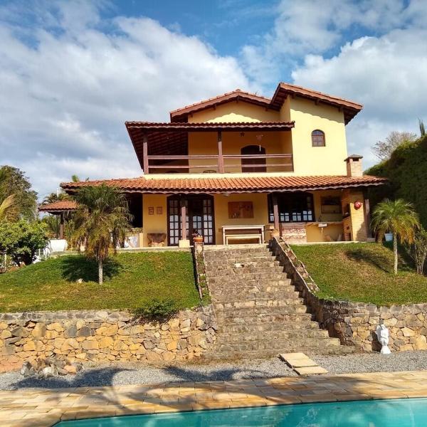 Chácara do Nari - Casa com Piscina em Condomínio Fechado