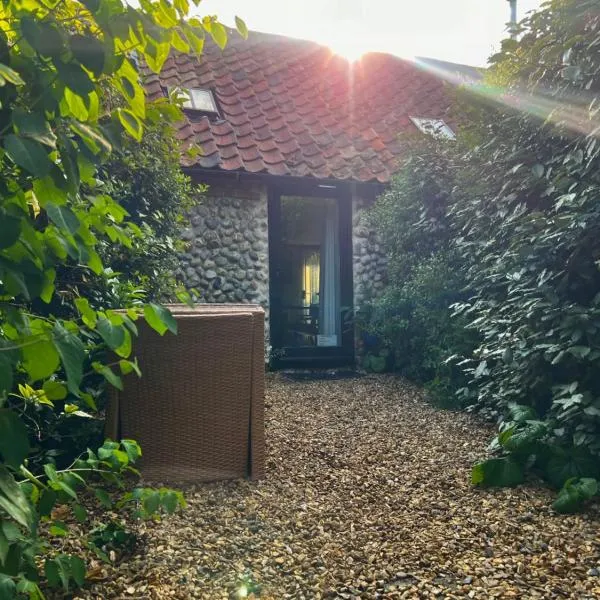 Barnacle Barn, North Norfolk – hotel w mieście Roughton