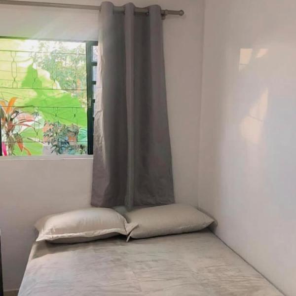 Casa simples com excelente localização - Foto 2