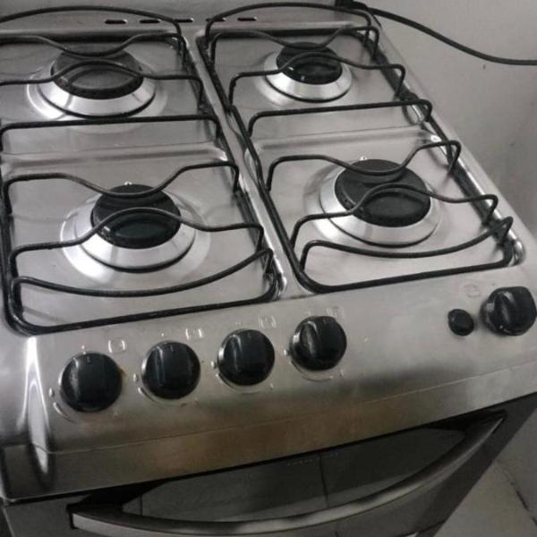 Casa simples com excelente localização - Foto 5