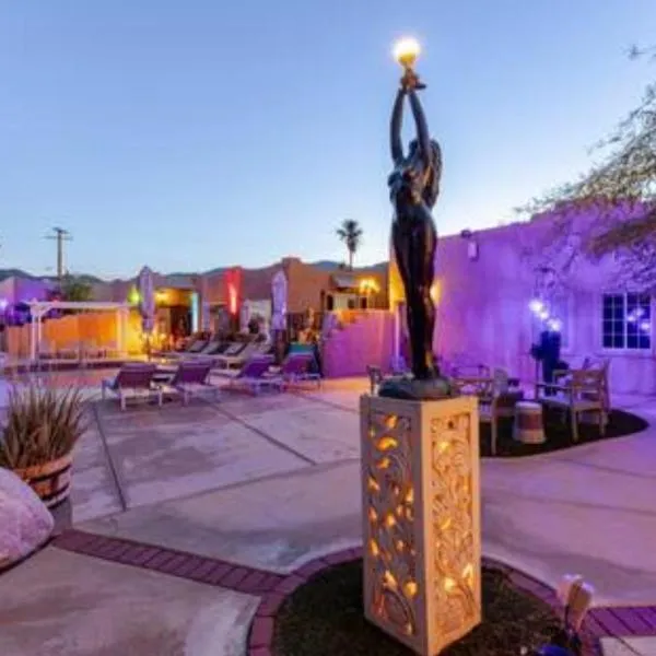 MI KASA HOT SPRINGS 420,Adults Only, Clothing Optional, hotel in Desert Hot Springs
