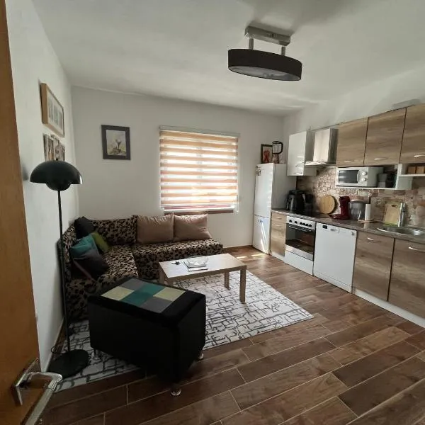 Apartmani Žak, hotel in Pridraga