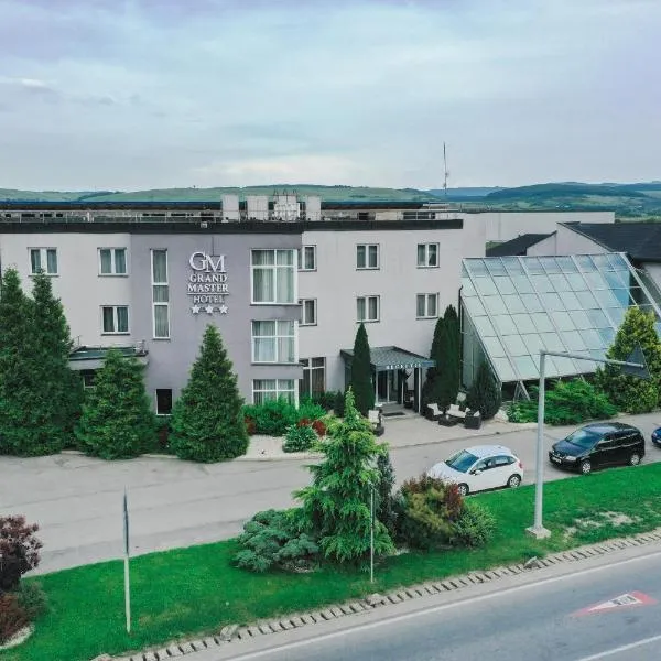 Grand Master Hotel, hotel v destinaci Dej