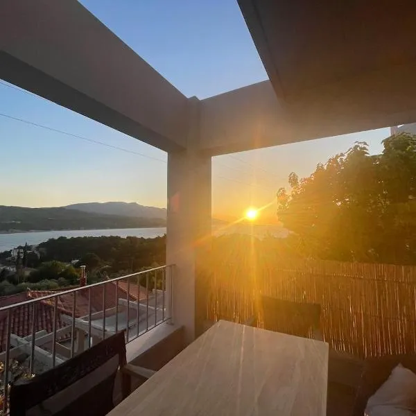 Sea View Serenity 3BR Home near Beach & Town, hotel v destinaci Samos