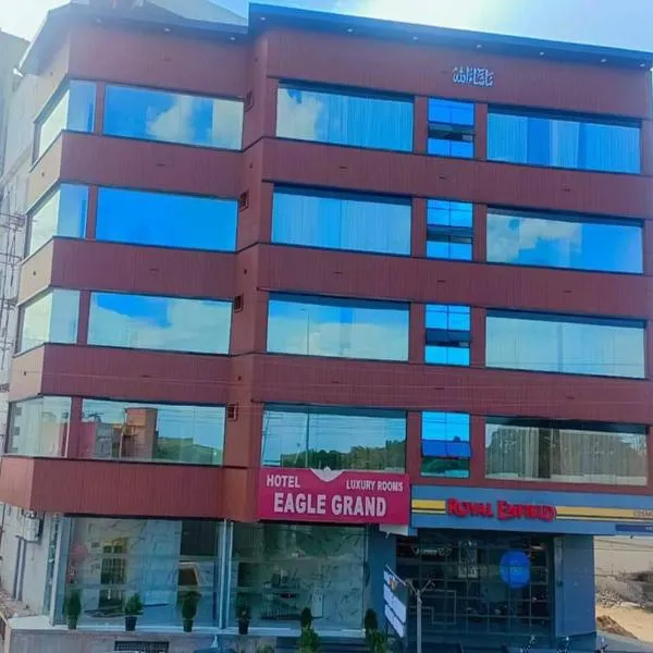 Hotel Eagle Grand, hotel v destinaci Shamshabad