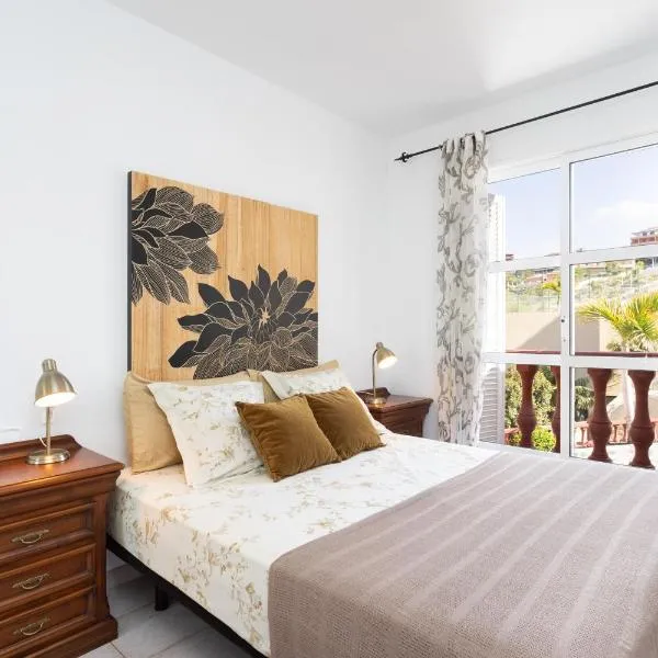 Two modern and bright apartments near el Duque beach, hotel v destinaci Adeje