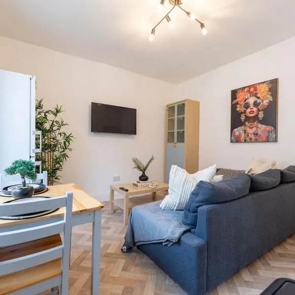 Luxury 1-Bed Apartment Near city centre and North Manchester General Hospital, hotel in Manchester