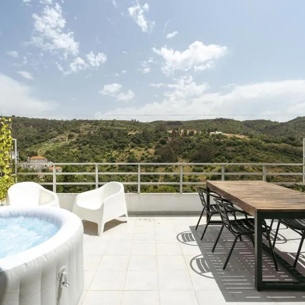 Sunny Flat w/ Jacuzzi & Balconies by Host Wise, Hotel in Sesimbra